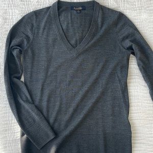 Brooks Brothers 100% Merino Wool grey v-neck sweater